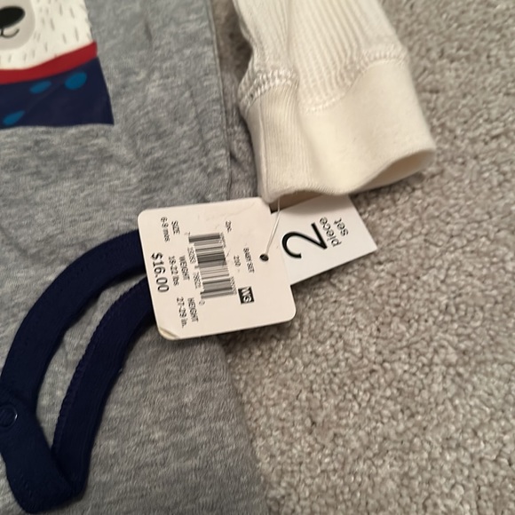 Fall creek baby winter Christmas outfit 6-9 months. New never been worn. - Picture 3 of 5